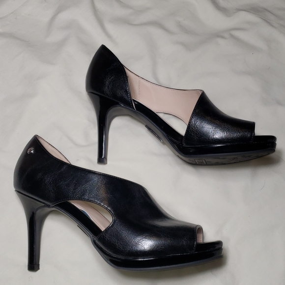 LS Revolution Shoes - LS Revolution heels (size 7)